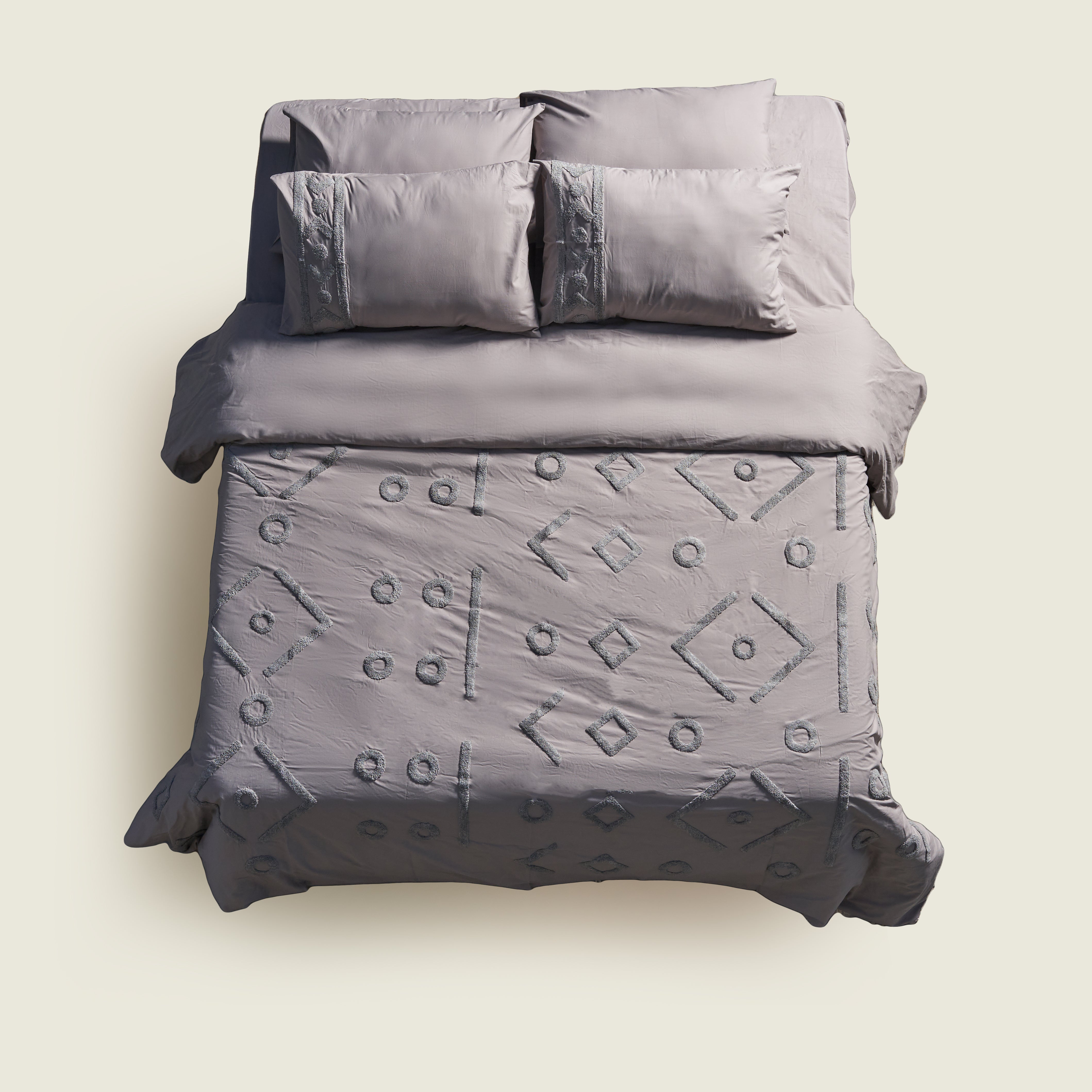 Tufted Duvet Set in Ivory - Arrows