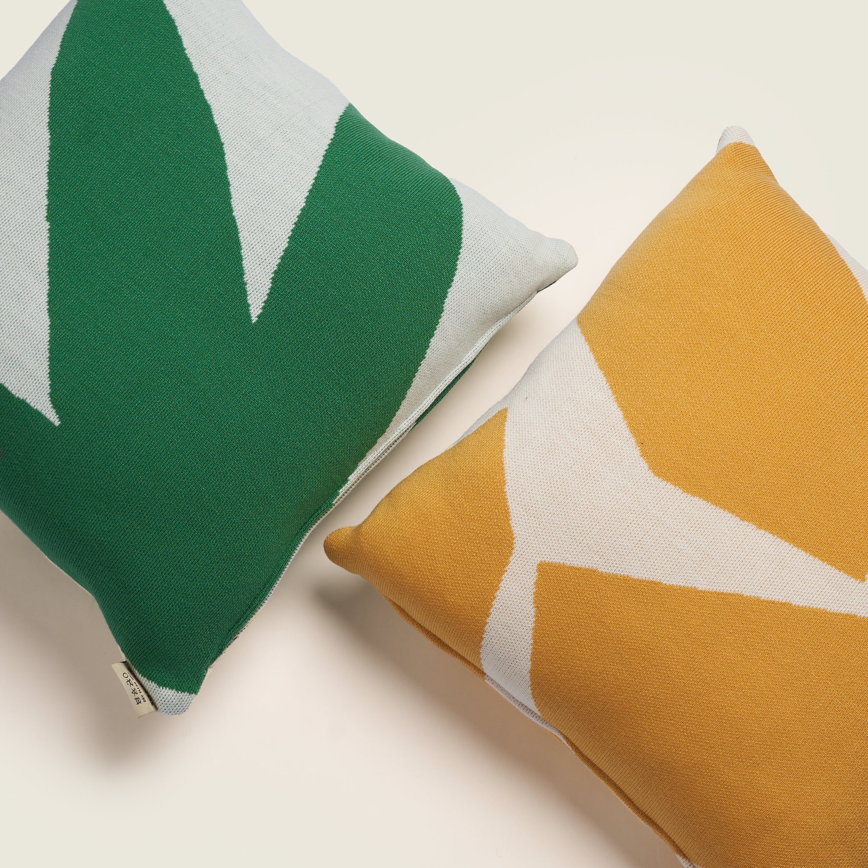 Leaf Cushion