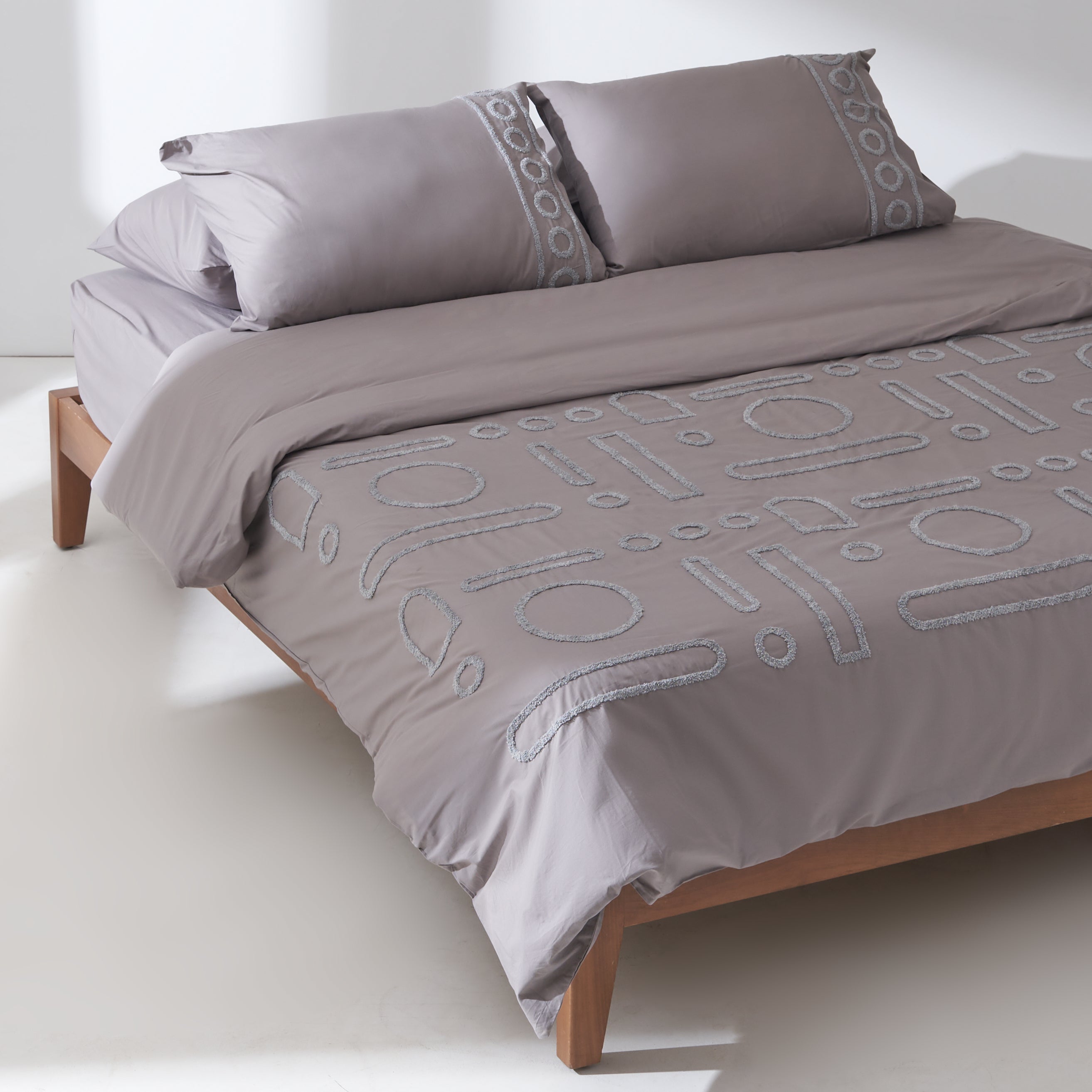 Tufted Duvet Set in Grey - Shapes