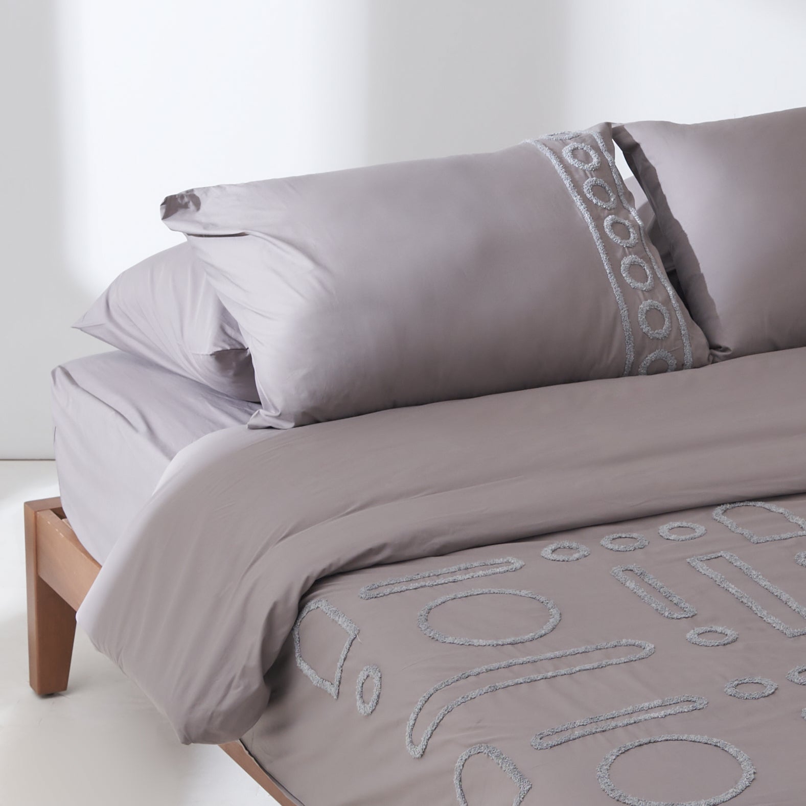 Tufted Duvet Set in Grey - Shapes