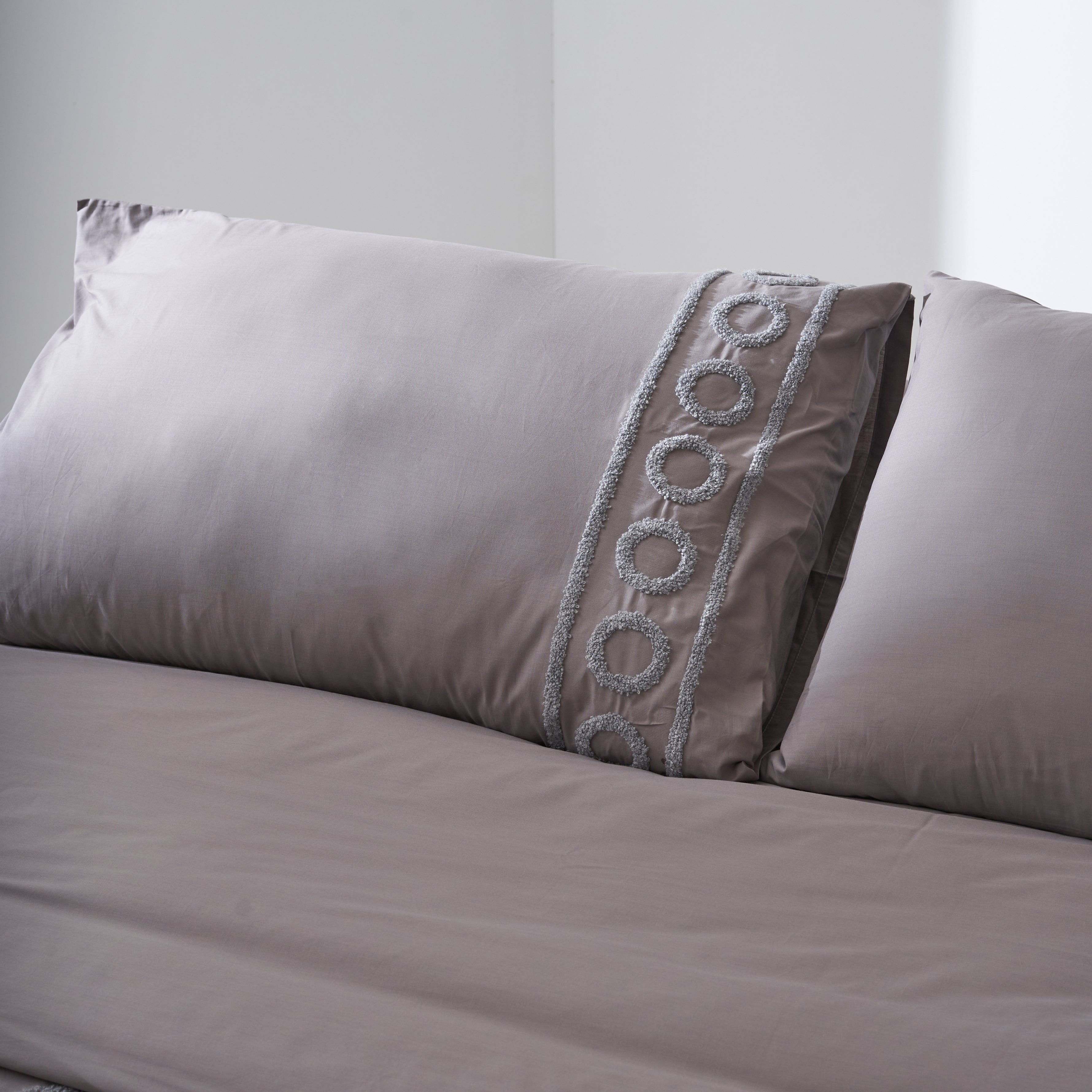 Tufted Duvet Set in Grey - Shapes